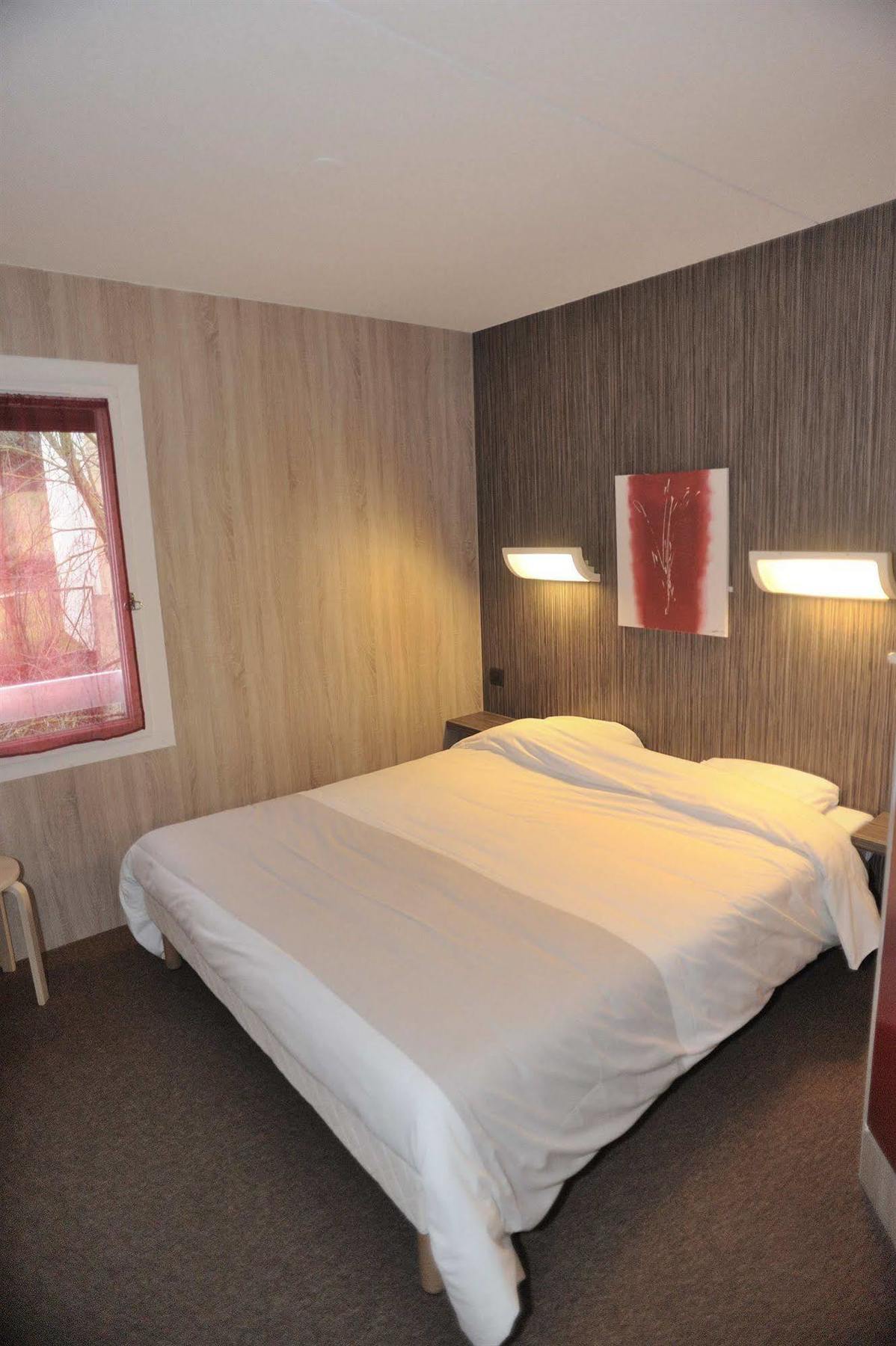 Hotel 4 Saisons Onet-le-Château エクステリア 写真